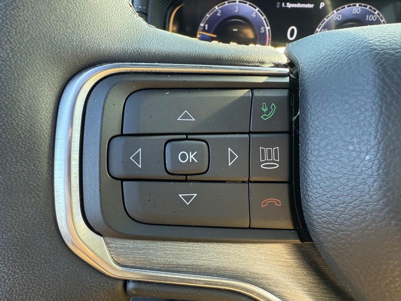 Jeep Wagoneer Vehicle Image 15