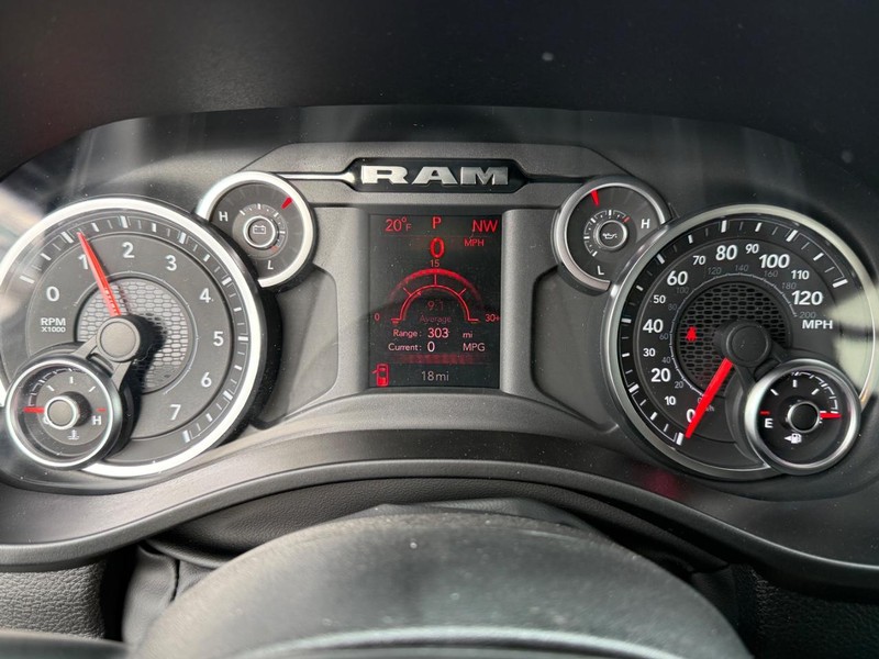 Ram 1500 Vehicle Image 16