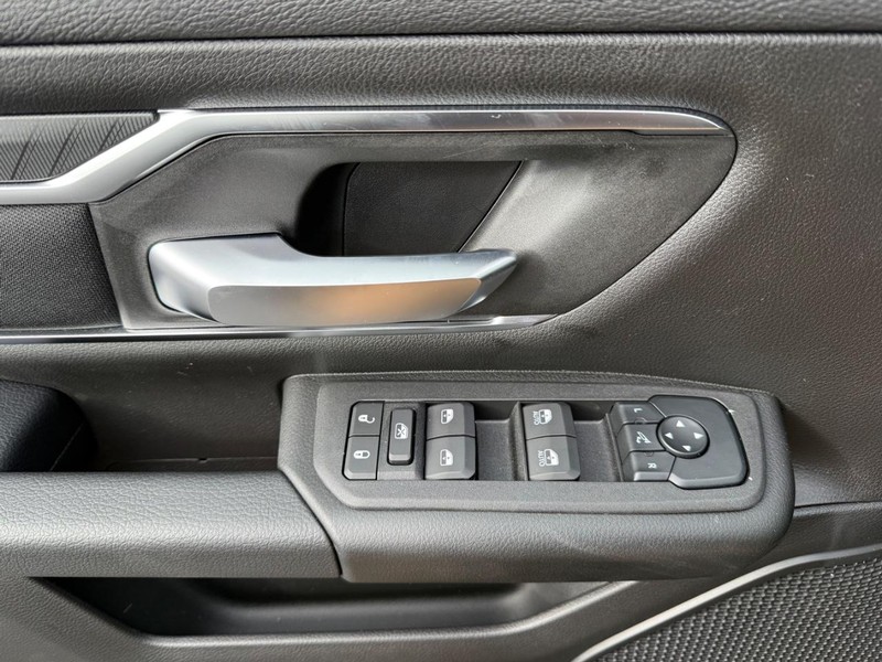 Ram 1500 Vehicle Image 18