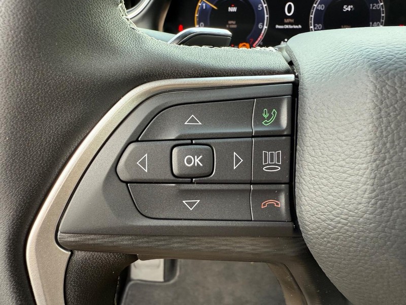 Jeep Grand Cherokee Vehicle Image 08