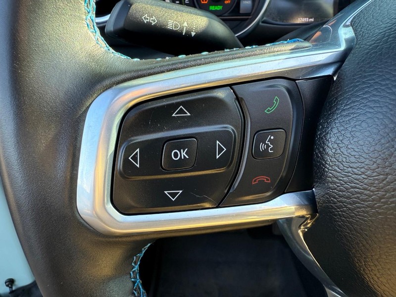 Jeep Wrangler 4xe Vehicle Image 14