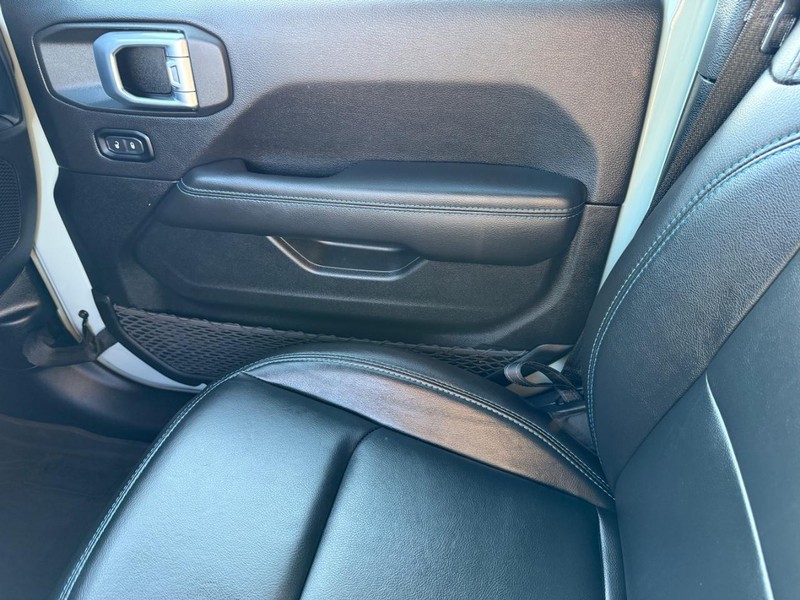 Jeep Wrangler 4xe Vehicle Image 22