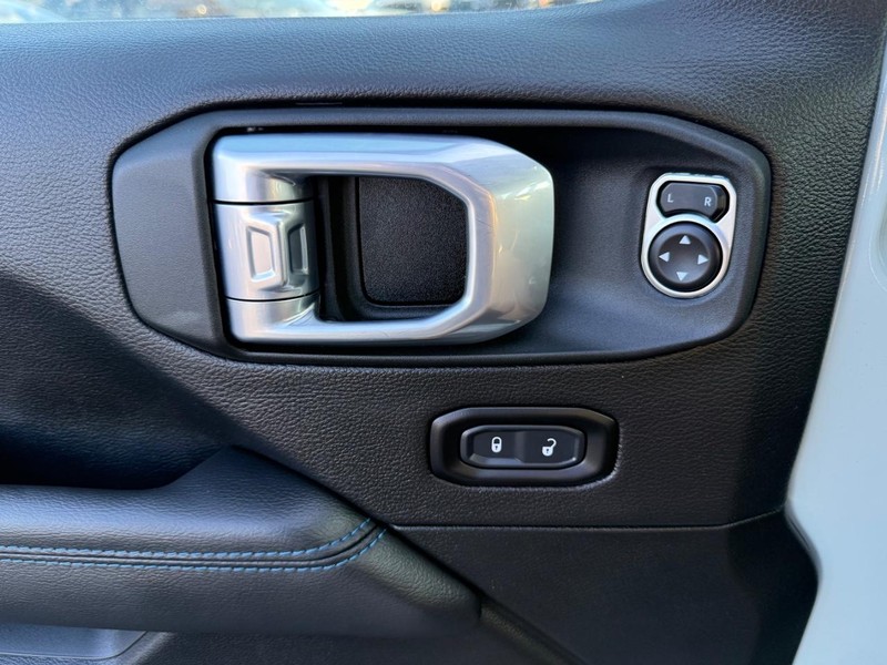 Jeep Wrangler 4xe Vehicle Image 26