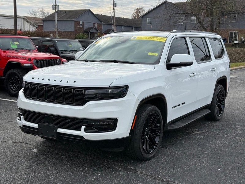 Jeep Wagoneer Vehicle Image 09