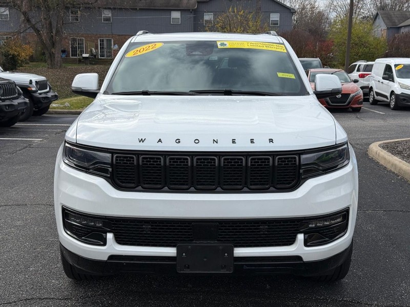 Jeep Wagoneer Vehicle Image 10