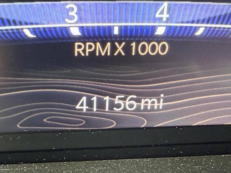 Jeep Wagoneer Vehicle Image 25