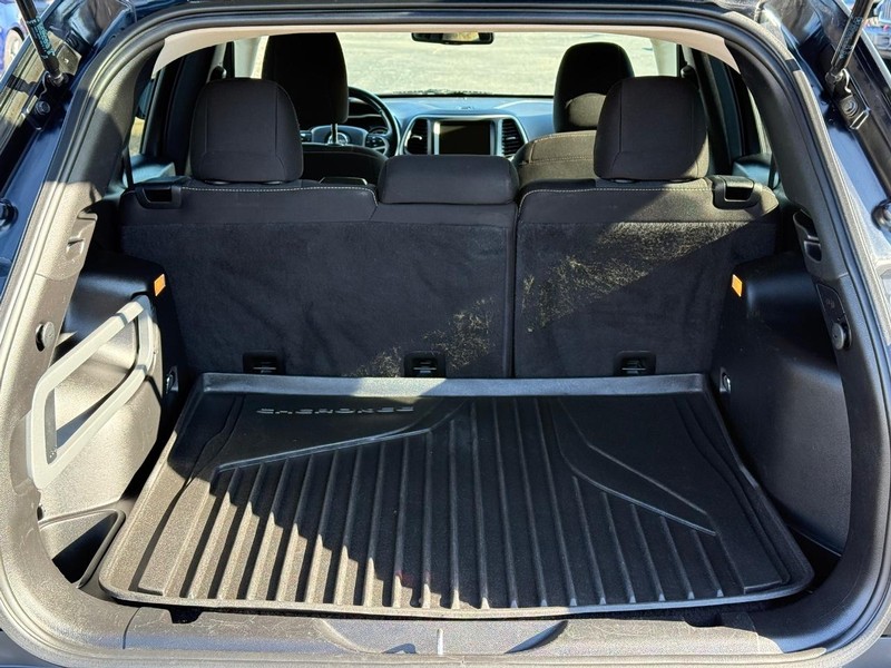 Jeep Cherokee Vehicle Image 07