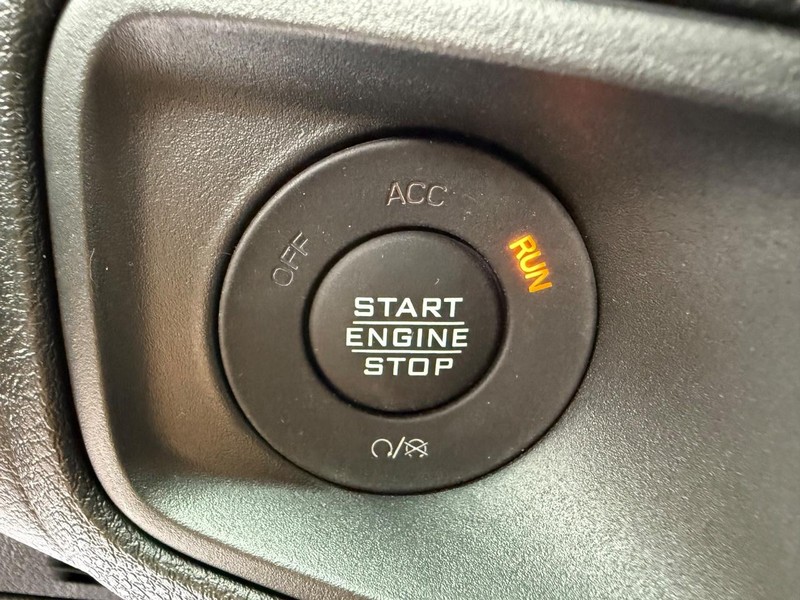 Jeep Wrangler Vehicle Image 09