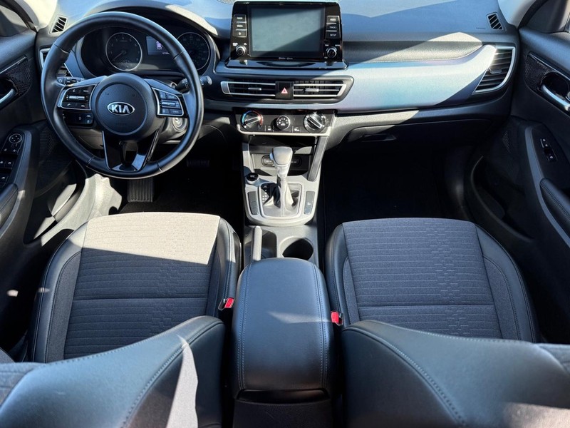 Kia Seltos Vehicle Image 11