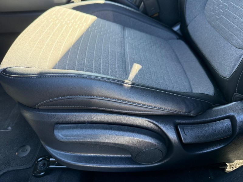 Kia Seltos Vehicle Image 23