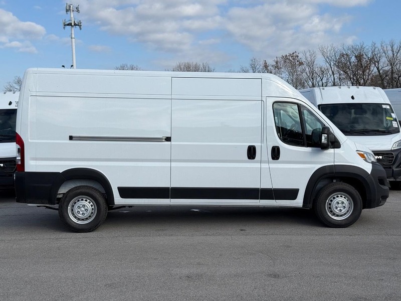 Ram ProMaster Cargo Van Vehicle Image 02