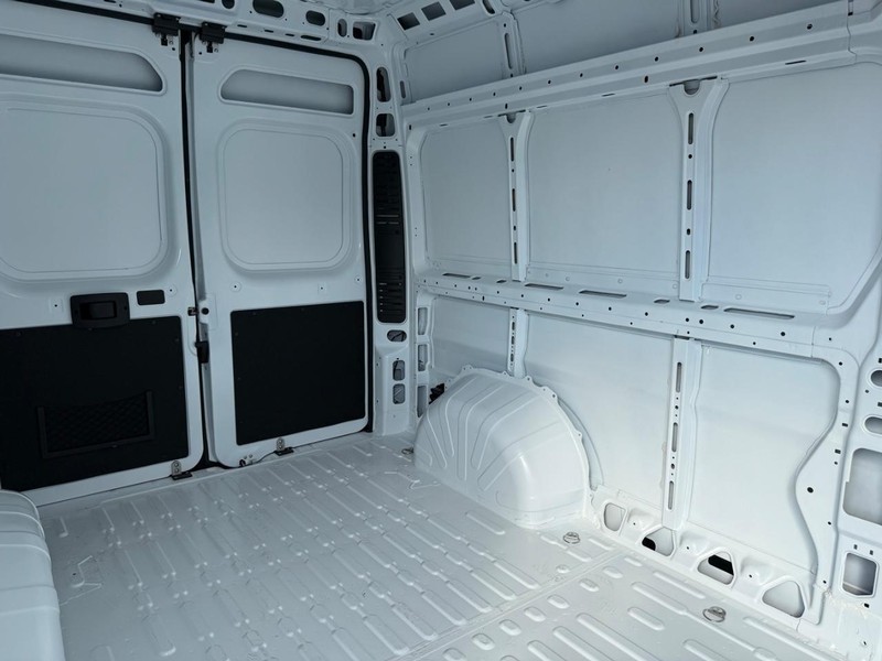 Ram ProMaster Cargo Van Vehicle Image 05