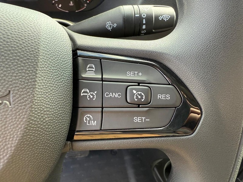 Ram ProMaster Cargo Van Vehicle Image 08