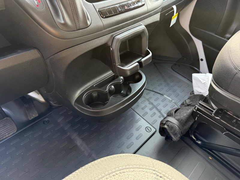 Ram ProMaster Cargo Van Vehicle Image 13