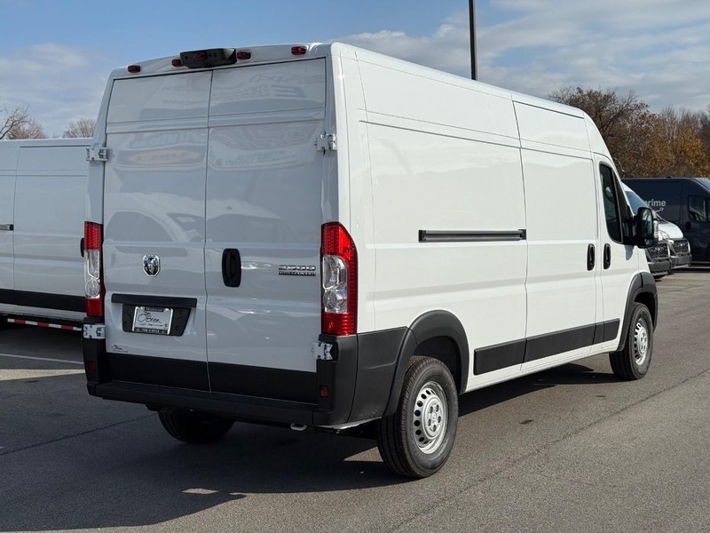 Ram ProMaster Cargo Van Vehicle Image 03