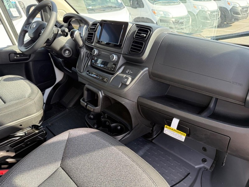 Ram ProMaster Cargo Van Vehicle Image 06