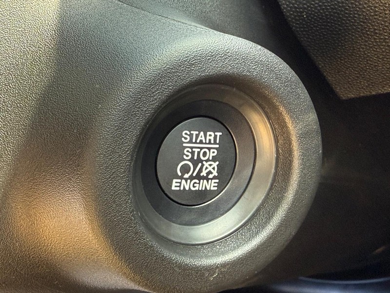 Ram ProMaster Cargo Van Vehicle Image 09