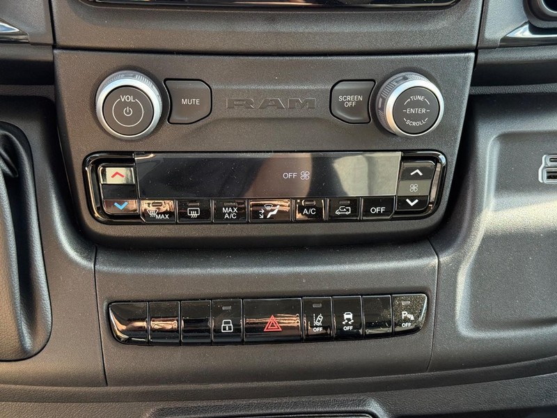 Ram ProMaster Cargo Van Vehicle Image 12