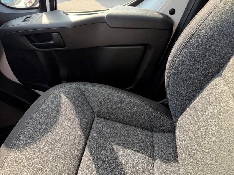 Ram ProMaster Cargo Van Vehicle Image 14