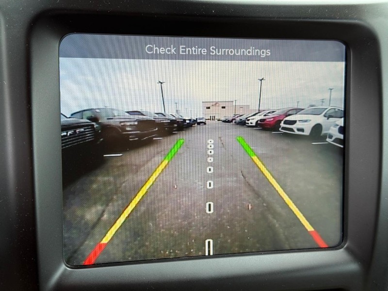 Jeep Cherokee Vehicle Image 19