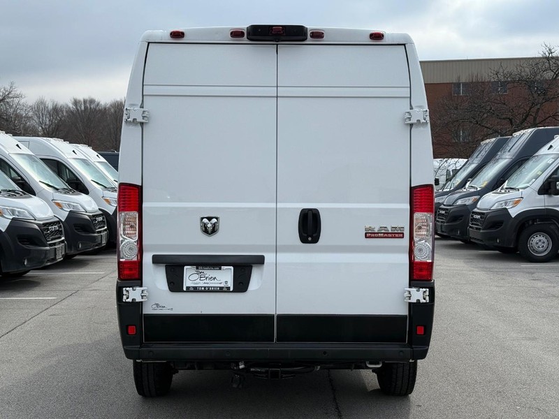 Ram ProMaster Cargo Van Vehicle Image 04