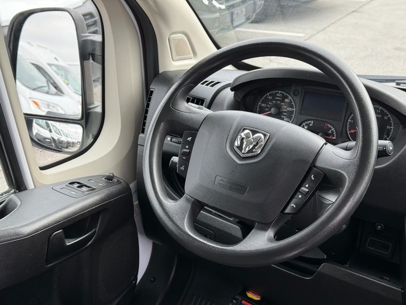 Ram ProMaster Cargo Van Vehicle Image 13