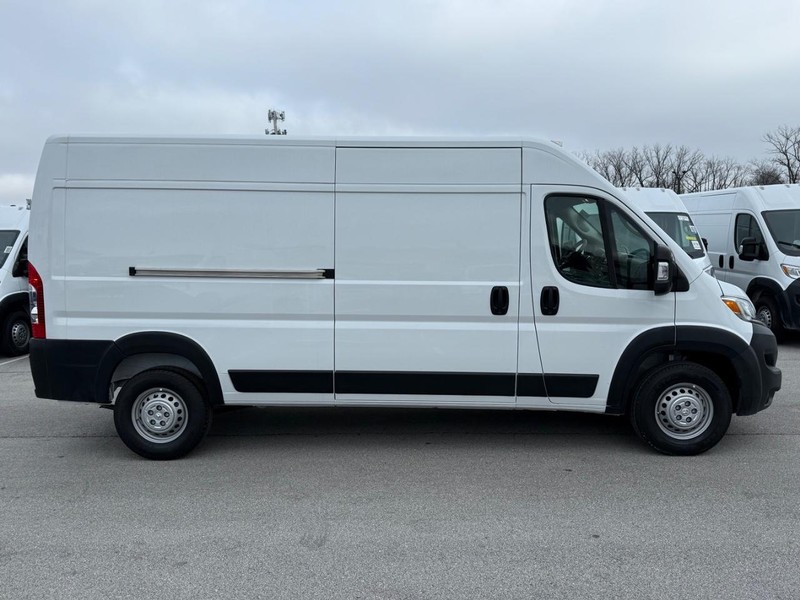Ram ProMaster Cargo Van Vehicle Image 02