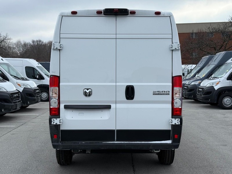 Ram ProMaster Cargo Van Vehicle Image 04