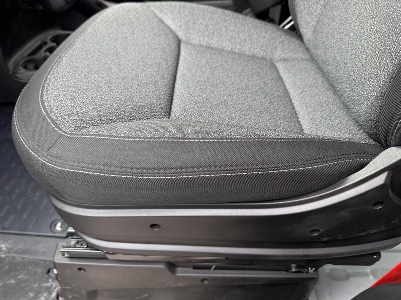 Ram ProMaster Cargo Van Vehicle Image 24