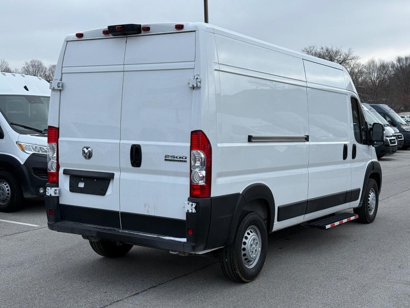 Ram ProMaster Cargo Van Vehicle Image 03