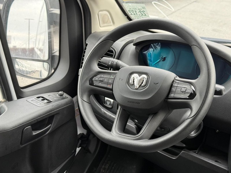 Ram ProMaster Cargo Van Vehicle Image 13