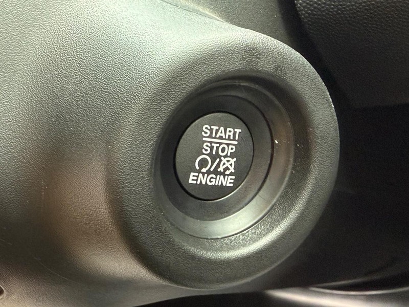 Ram ProMaster Cargo Van Vehicle Image 16