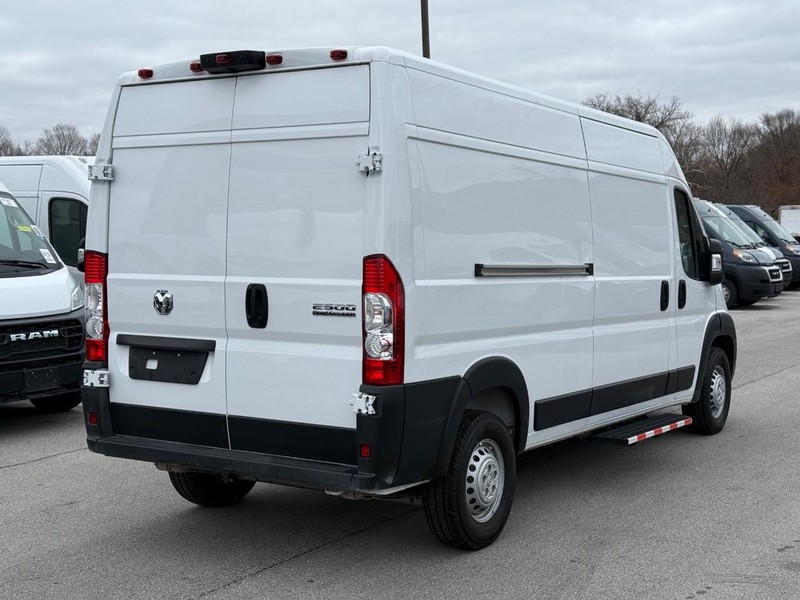 Ram ProMaster Cargo Van Vehicle Image 03