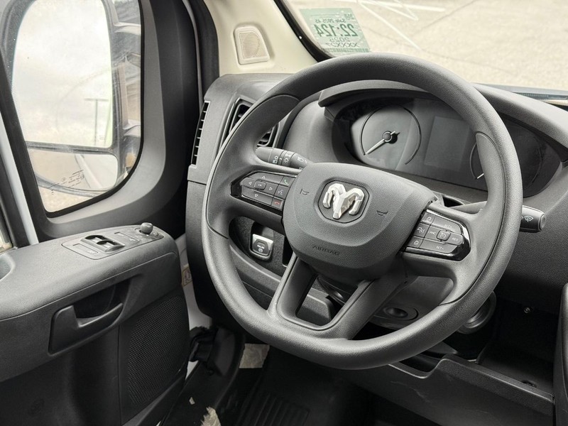Ram ProMaster Cargo Van Vehicle Image 13