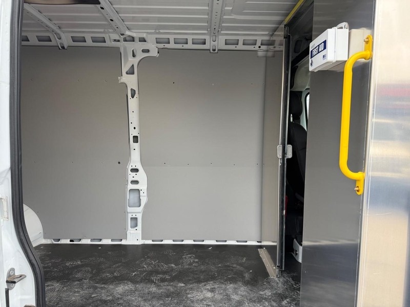 Ram ProMaster Cargo Van Vehicle Image 10