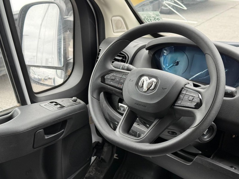 Ram ProMaster Cargo Van Vehicle Image 13