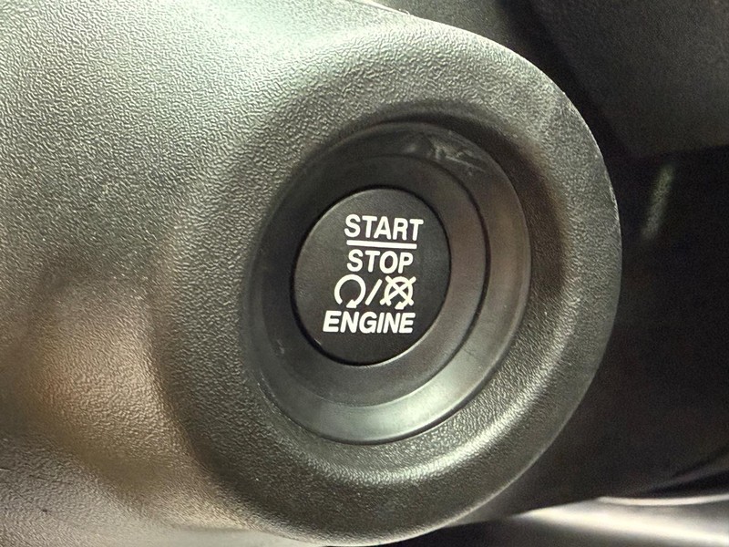 Ram ProMaster Cargo Van Vehicle Image 16