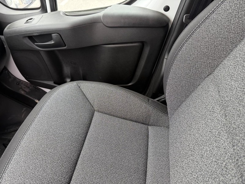 Ram ProMaster Cargo Van Vehicle Image 21