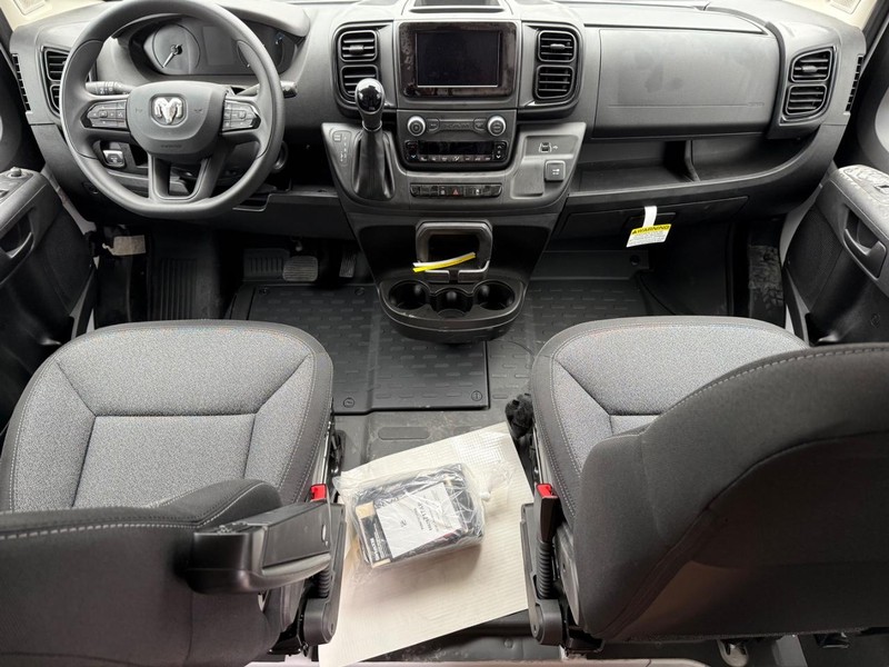 Ram ProMaster Cargo Van Vehicle Image 12
