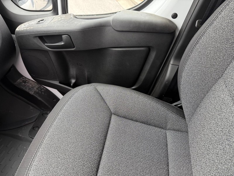 Ram ProMaster Cargo Van Vehicle Image 21