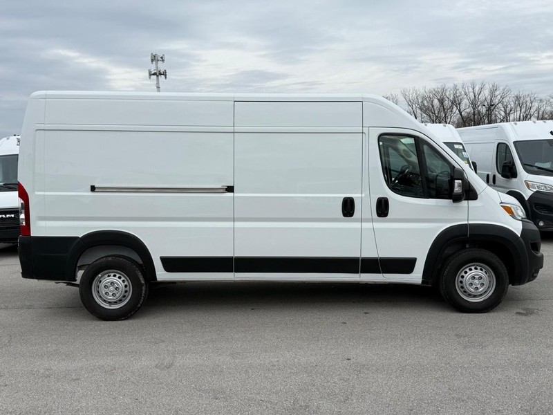 Ram ProMaster Cargo Van Vehicle Image 02