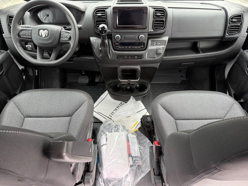 Ram ProMaster Cargo Van Vehicle Image 12