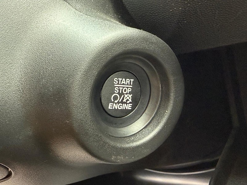 Ram ProMaster Cargo Van Vehicle Image 16