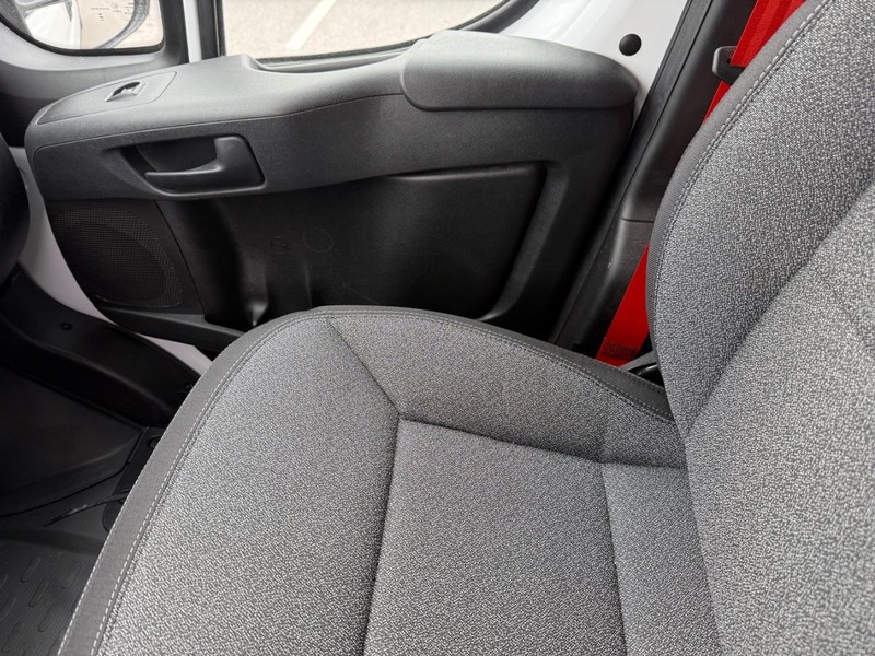 Ram ProMaster Cargo Van Vehicle Image 21