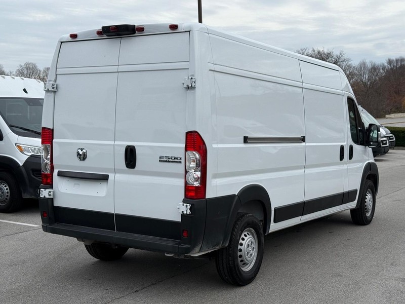 Ram ProMaster Cargo Van Vehicle Image 03