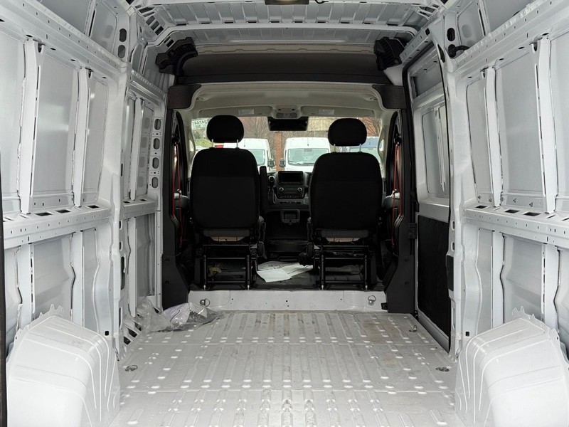 Ram ProMaster Cargo Van Vehicle Image 07
