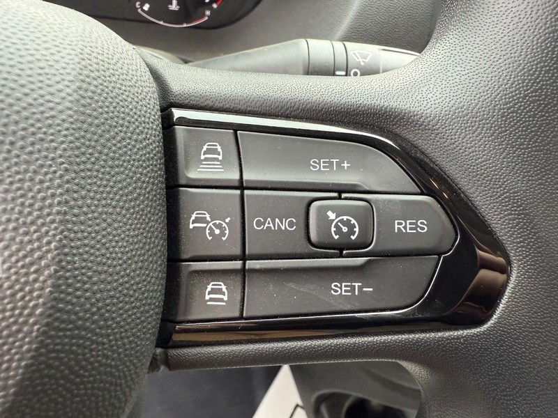 Ram ProMaster Cargo Van Vehicle Image 15