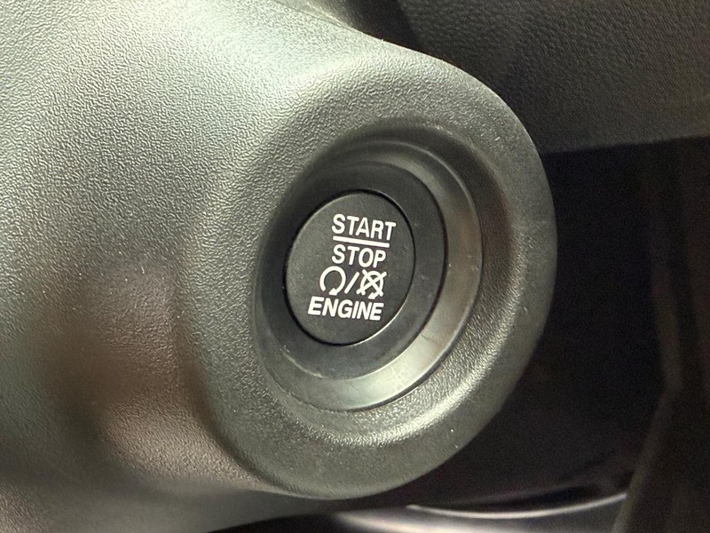 Ram ProMaster Cargo Van Vehicle Image 16