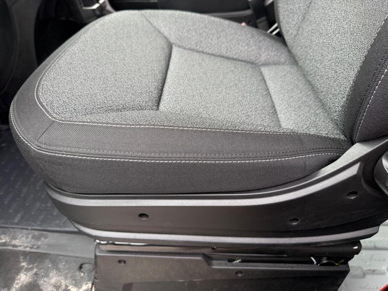 Ram ProMaster Cargo Van Vehicle Image 24