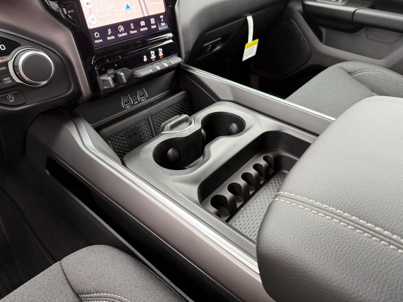 Ram 1500 Vehicle Image 12